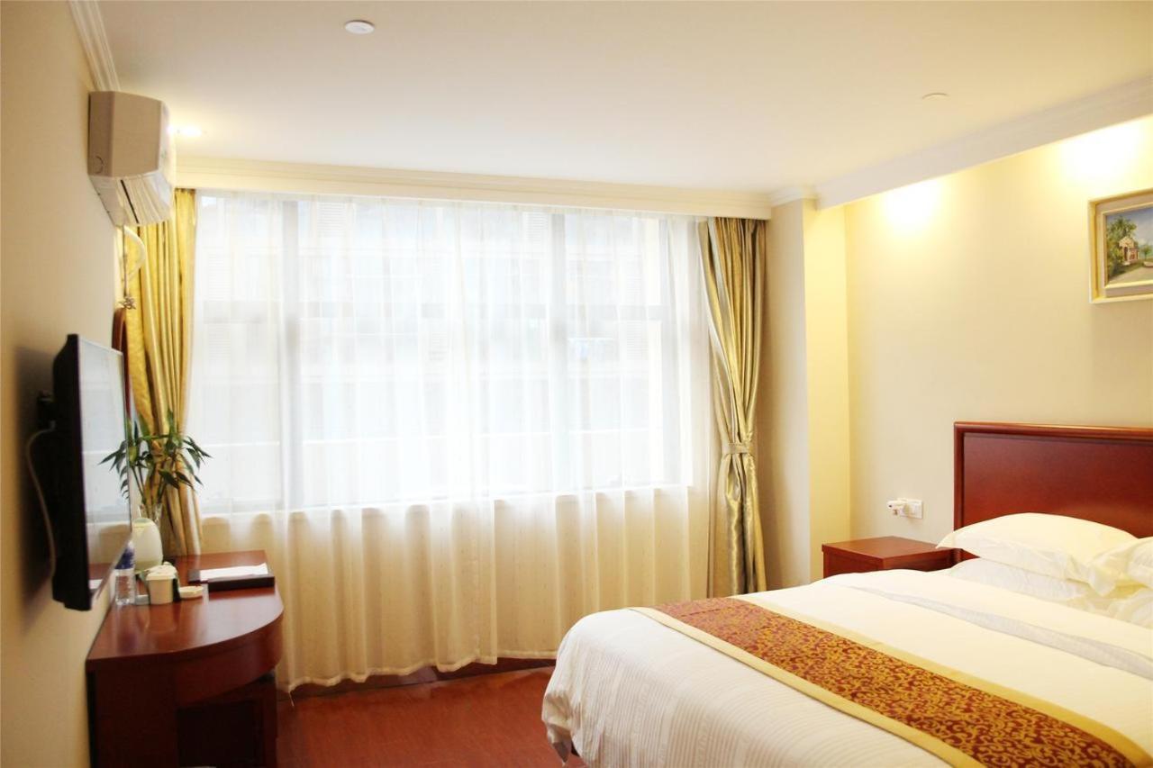 Greentree Wulumuqi Airport Hotel Urumči Exteriér fotografie
